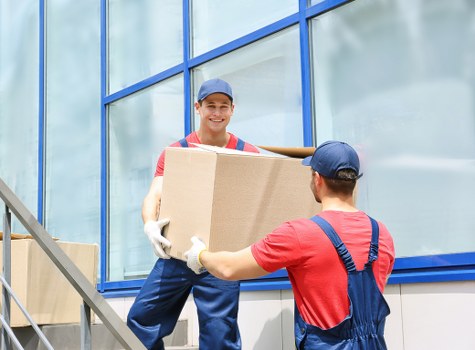 Local moving van helping with house removals in Worcester Park