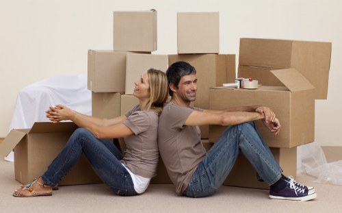 Packing and loading support for Worcester Park removals