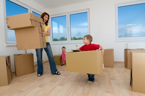 Residential and business moving support for Worcester Park customers