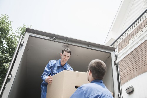 Safety-focused man and van service in Worcester Park